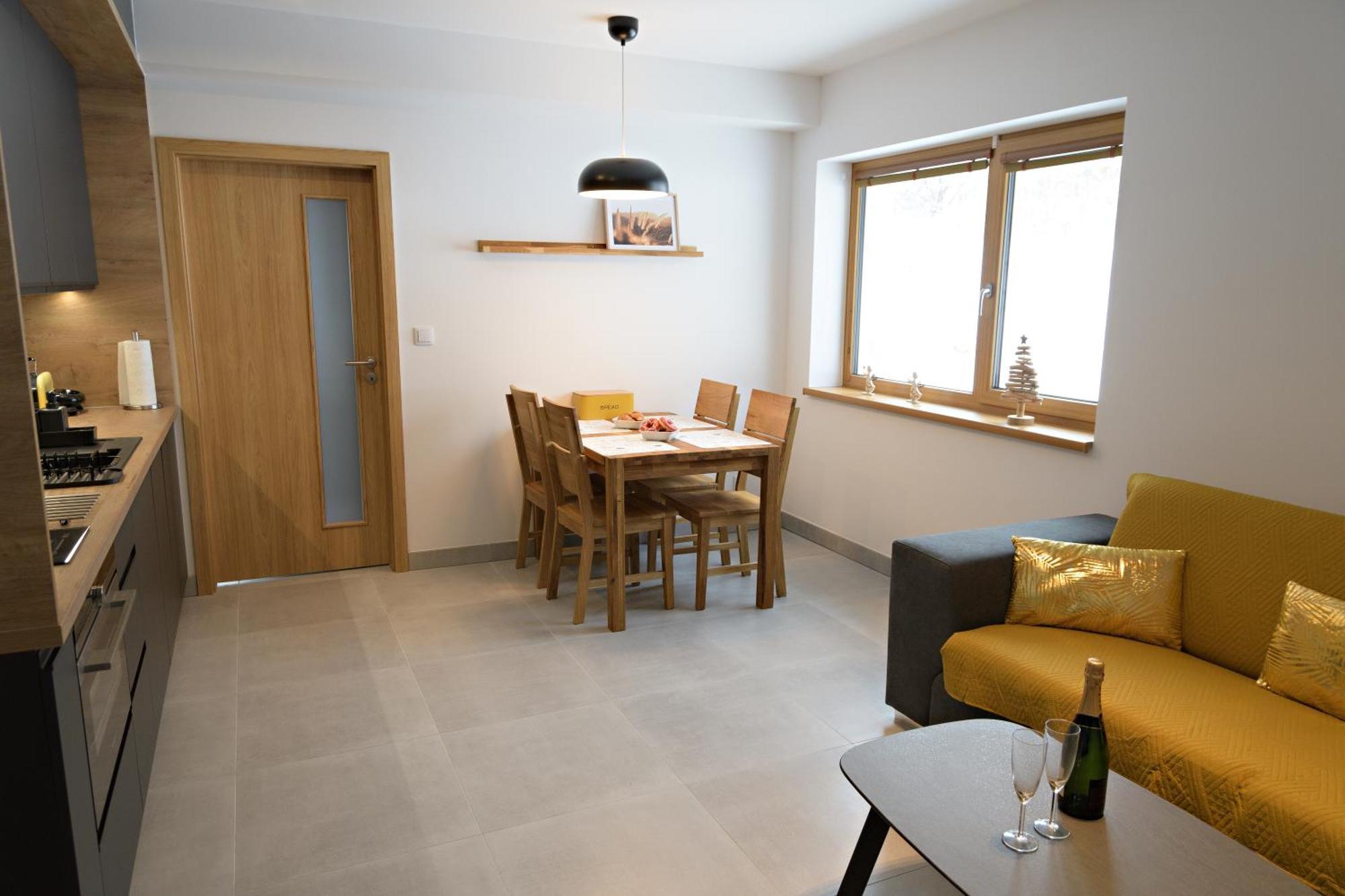 Apartmany Studenoff โรกีนีซ นัด ยีเซอโร ภายนอก รูปภาพ